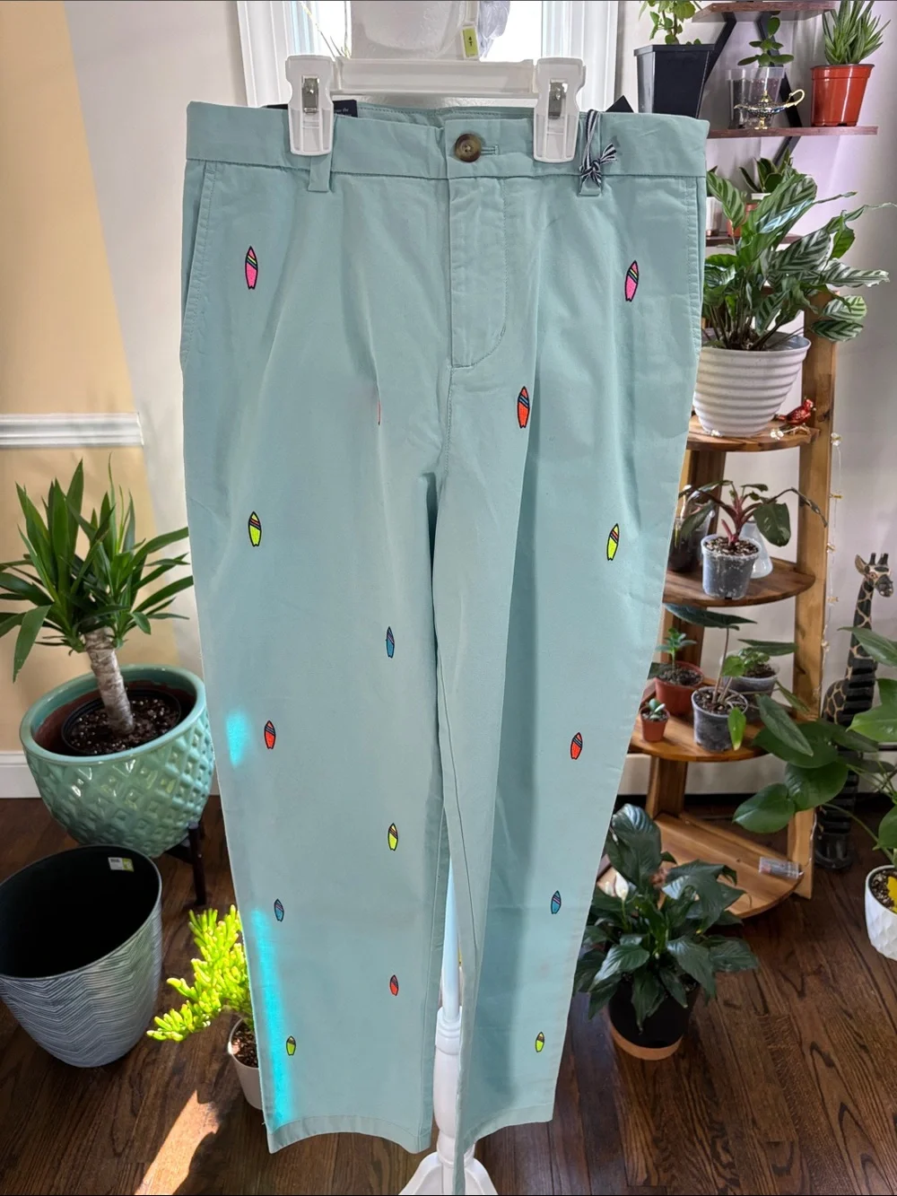 Vineyard Vines Seafoam Chinos with Colorful Surfboard Embroidery size 16